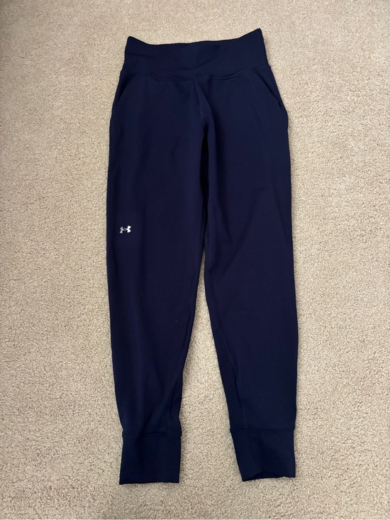 Under Armour Pants - Women’s under armour navy jogger leggings small. Sf/1 cat home